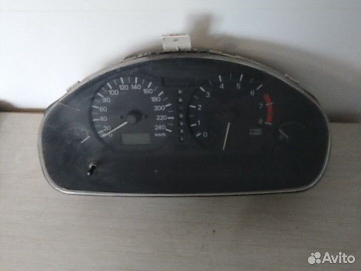 Панель приборов Митсубиши/Mitsubishi Carisma