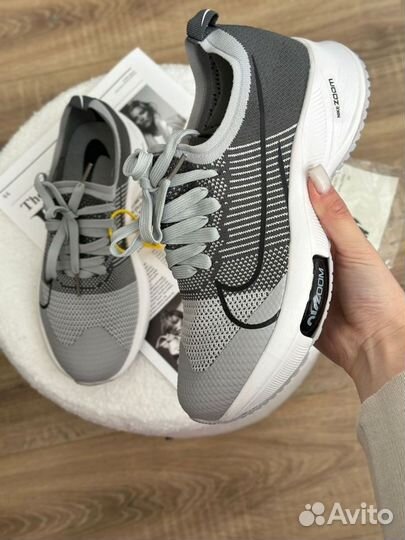 Кроссовки женские Nike Zoom