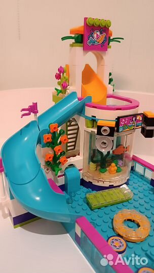 Бассейн в Хартлейке Lego Friends 41313 Оригинал