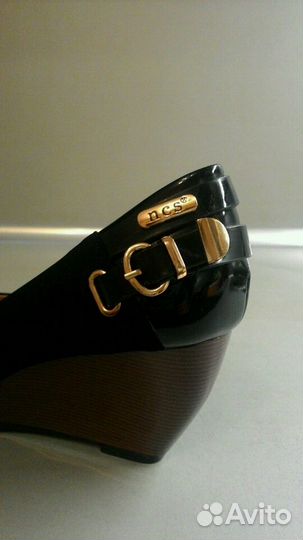 Туфли новые на танкетке из нубука