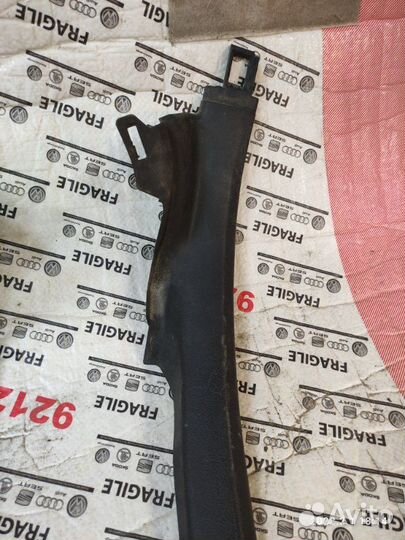 Внутренняя обшивка порога задняя Audi A6 C5