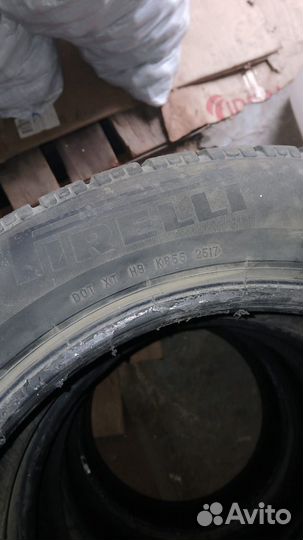 Pirelli Winter Sottozero 210 Serie II 235/55 R18 104