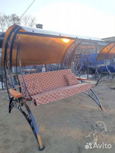 Качели для садового участка