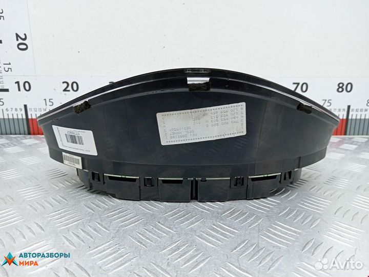 Щиток приборов (приборная панель) Volkswagen