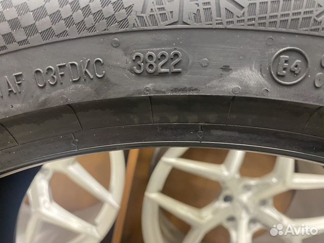 Continental WinterContact TS 860 S SUV 295/40 R22