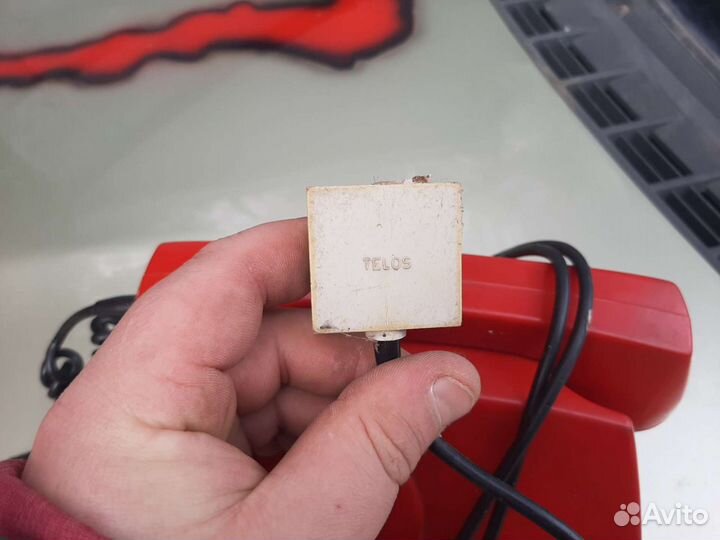 Красный телефон