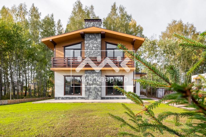 Дом 210,4 м² на участке 6,5 сот.