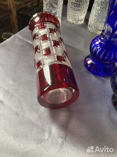 Вазы из цветного и бесцветного хрусталя