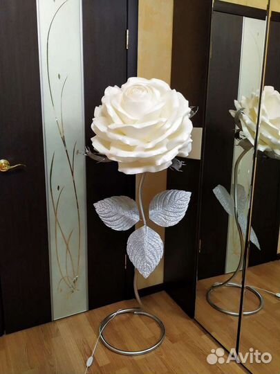 Ростовые цветы светильники