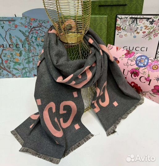 Палантин двухсторонний зимний Gucci