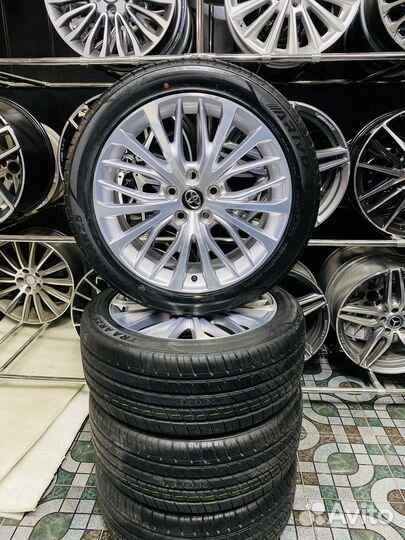 Toyota camry 70 r18