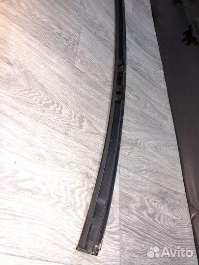 Bmw e60 Молдинг крыши правый