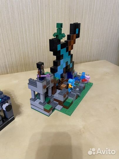 Lego minecraft застава меча