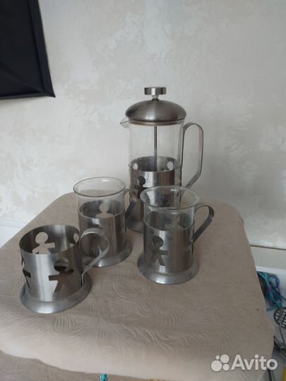 Кружки, заварочный чайник