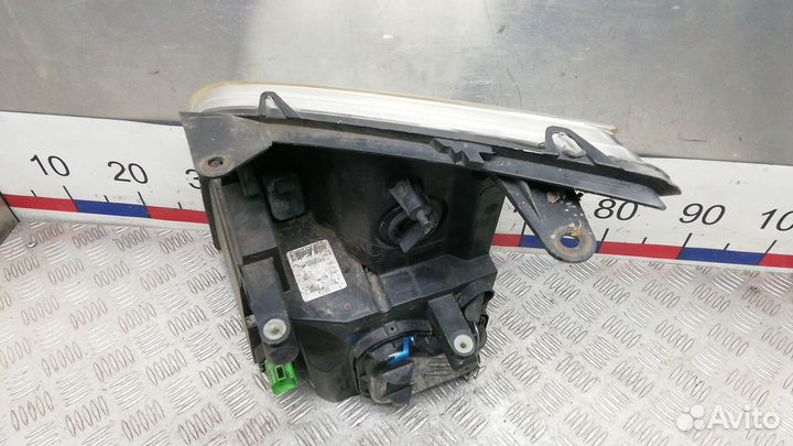 Фара Ford Transit (2006-2014)