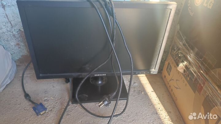 Монитор 19 дюймов