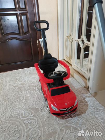 Детская машинка каталка с ручкой