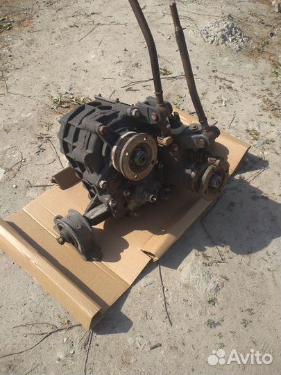 Продам раздатку на ниву 21214