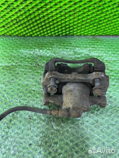 Суппорт тормозной передний правый Opel Corsa D