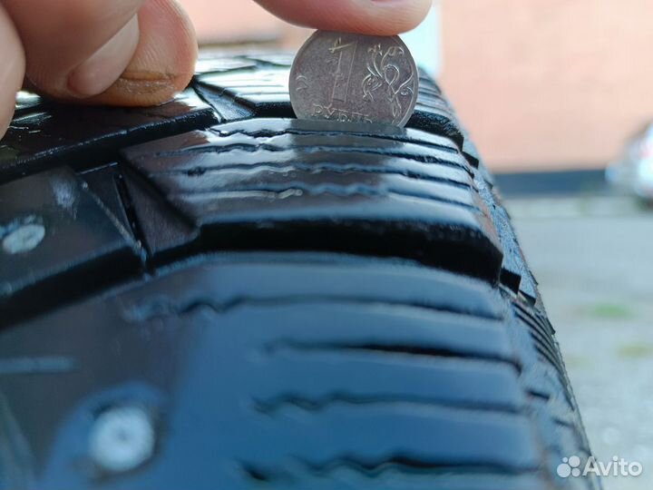 Continental ContiIceContact 215/60 R16 T