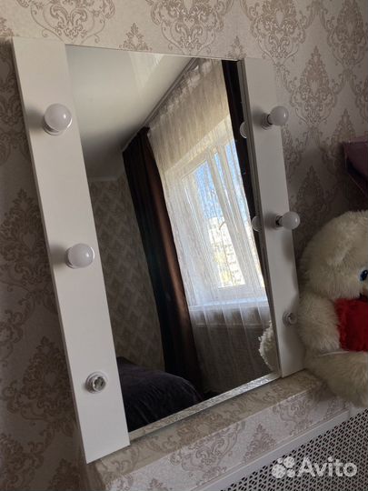 Гримерное зеркало