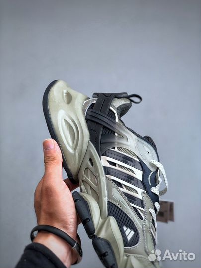 Кроссовки Adidas Vento XLG Deluxe