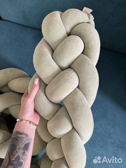 Бортик-коса в детскую кроватку