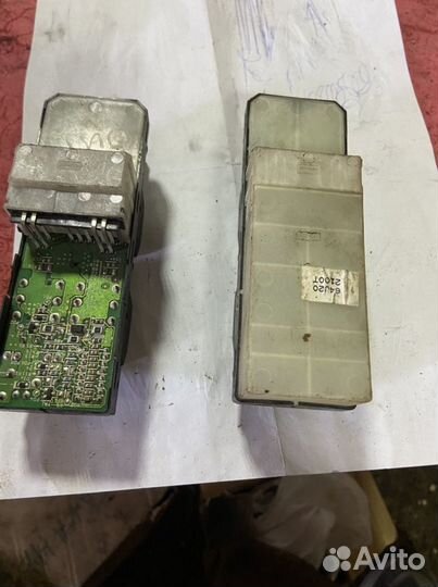 Блок управления стеклоподъемниками Suzuki SX4