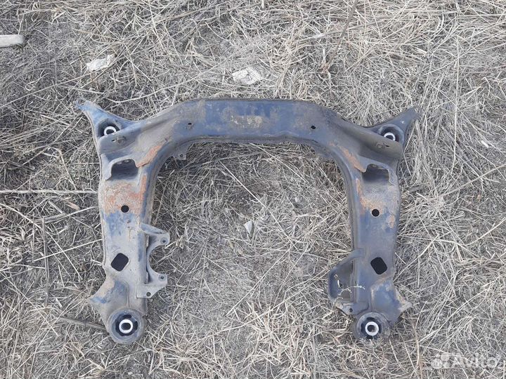 Подрамник passat b5