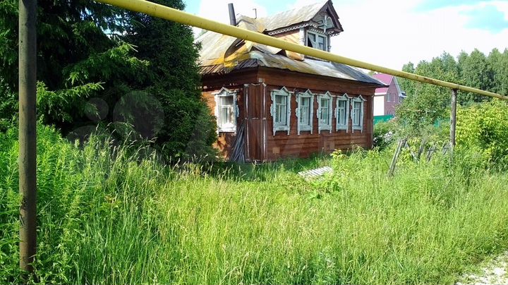 Дом 33 м² на участке 9,6 сот.