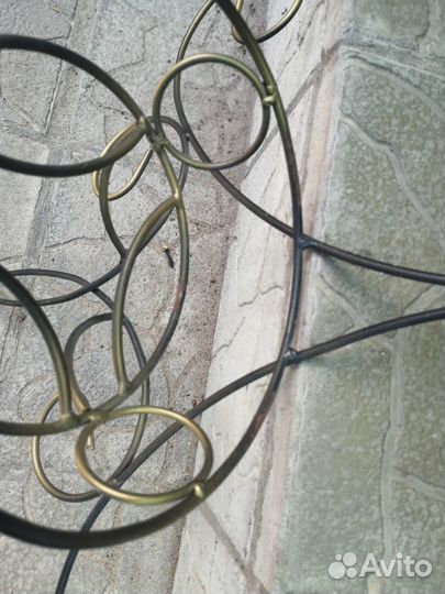 Подставка для цветов настенная