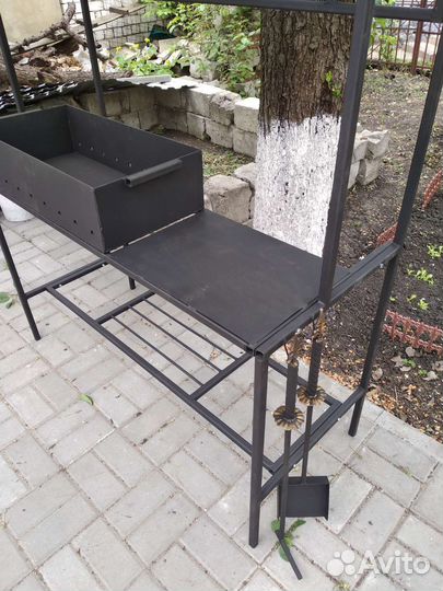 Мангал с навесом