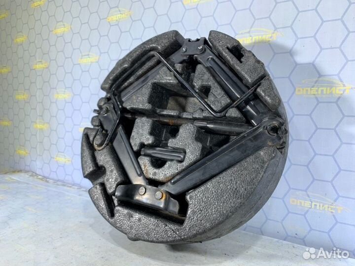 Домкрат Opel Astra J