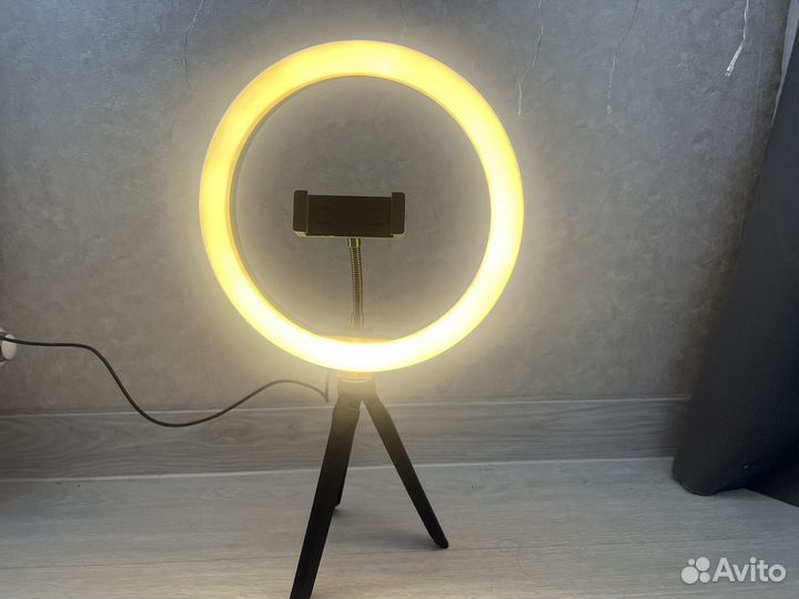 Кольцевая лампа с держателем для телефона