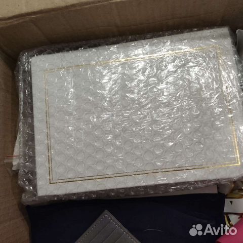 Книги, набор разных современных книг