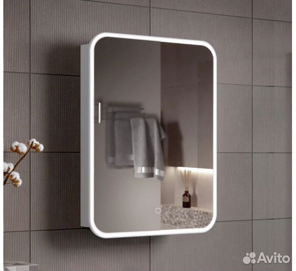 Зеркальный шкаф в ванную Флора