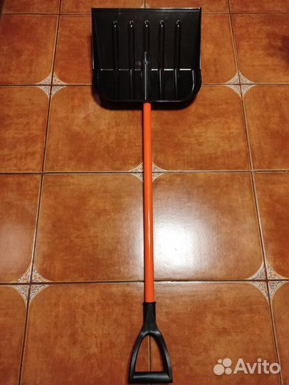 Лопата из поликарбоната