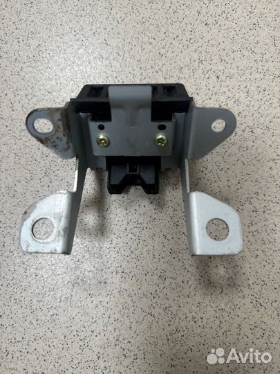 Контакт электрический (обогрева заднего стекла)