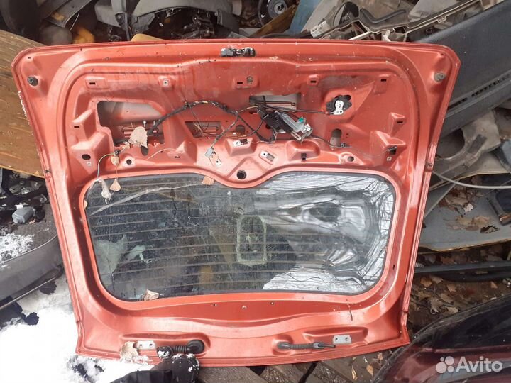 Ford fiesta 2001-2008г. крышка багажника дверь