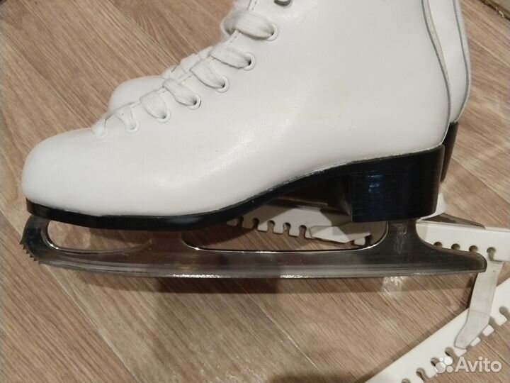 Коньки фигурные граф 38-39