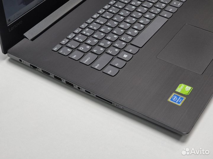 Игровой 17.3 дюймовый Lenovo