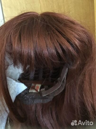 Волосы на заколках, парики