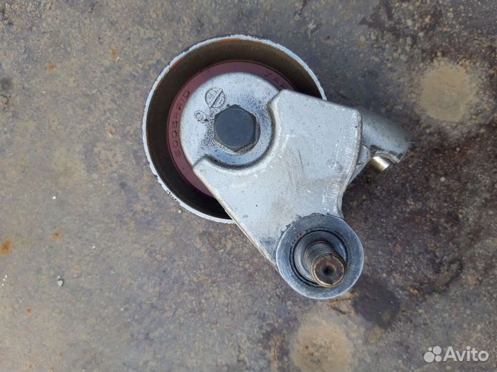 Натяжной ролик 1jz-ge Toyota Crown