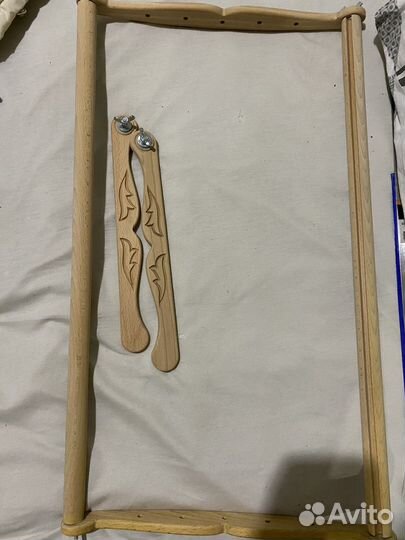 Пяльцы-рамка регулируемые с подставкой деревянные