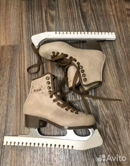 Коньки фигурные 33 размер