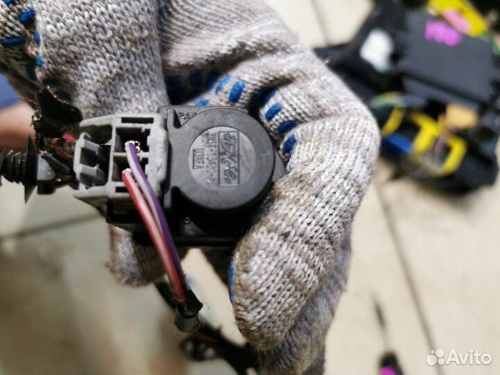 Датчик стоп сигнала Volvo V60