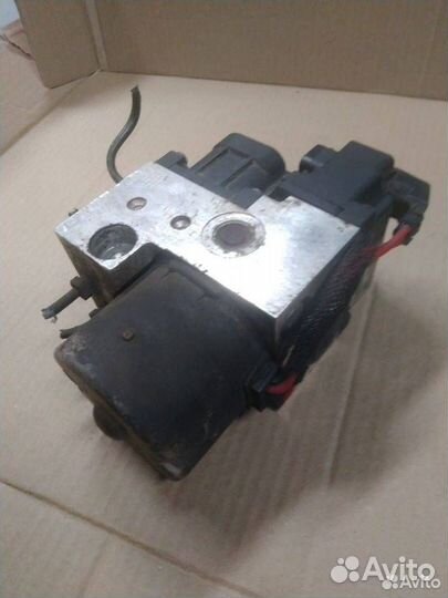 Блок ABS Mitsubishi Carisma рест. 2000 MR249754