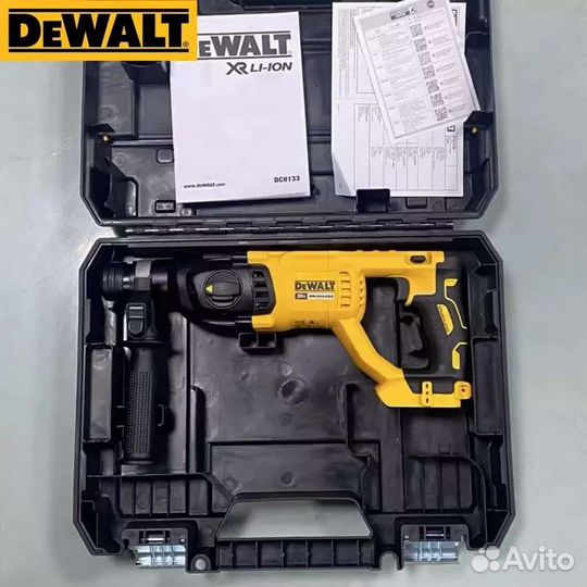 Перфоратор Dewalt DCH133
