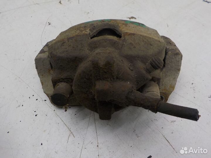 Суппорт тормозной передний правый Renault Megane I