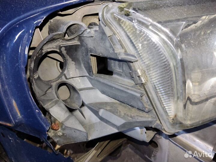 Фара правая Volvo S80 седан 2.8 T6 B6284T 272Л.С